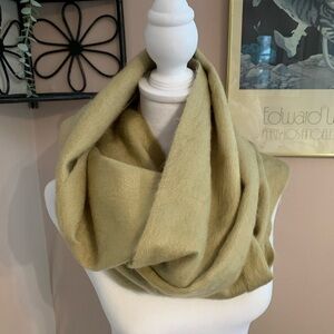 Pokoloko Alpaca Infinity Scarf camel color Scandi Girl Old Money Classic